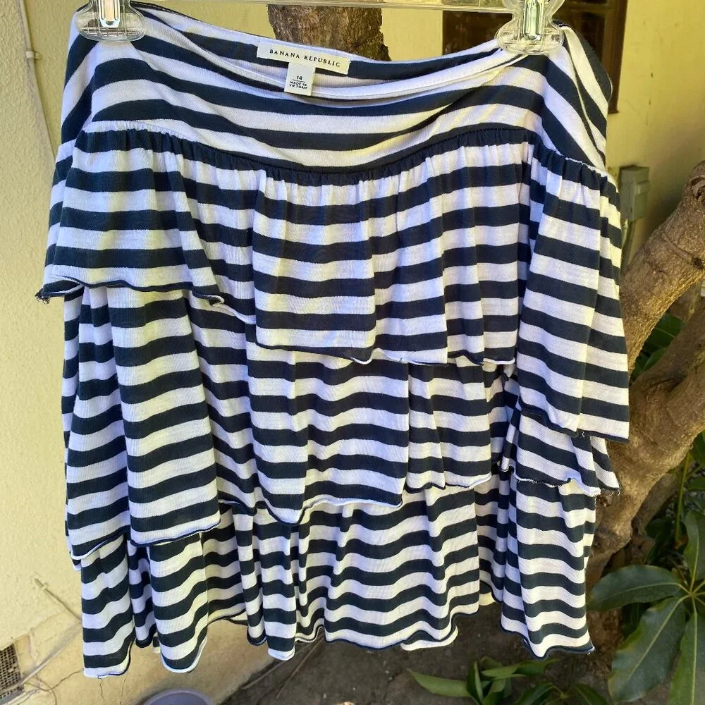 Women's Banana Republic 3 tiered Blue and White Striped Skirt Size 14 - Picture 8 of 8